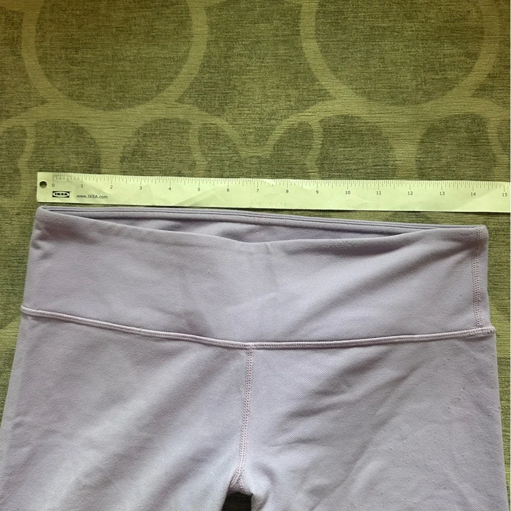 lululemon athletica Lavender capri leggings